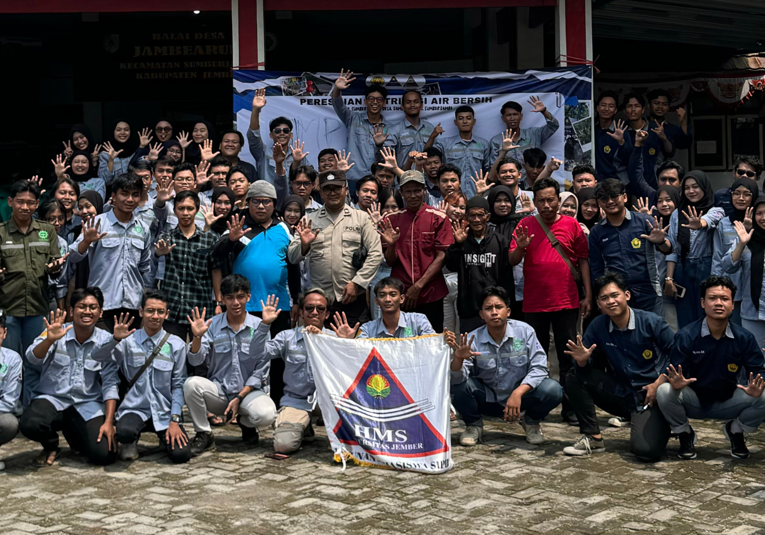 Deskripsi Gambar